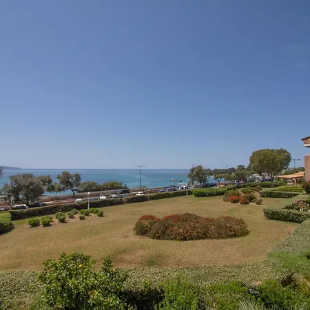 Aria Marina Αζάτσιο
